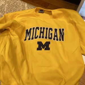 Oversized Michigan yellow crew neck